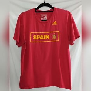Adidas Spain Soccer Crest T-Shirt Men’s Medium Red Yellow “The Go-To Tee” Size M